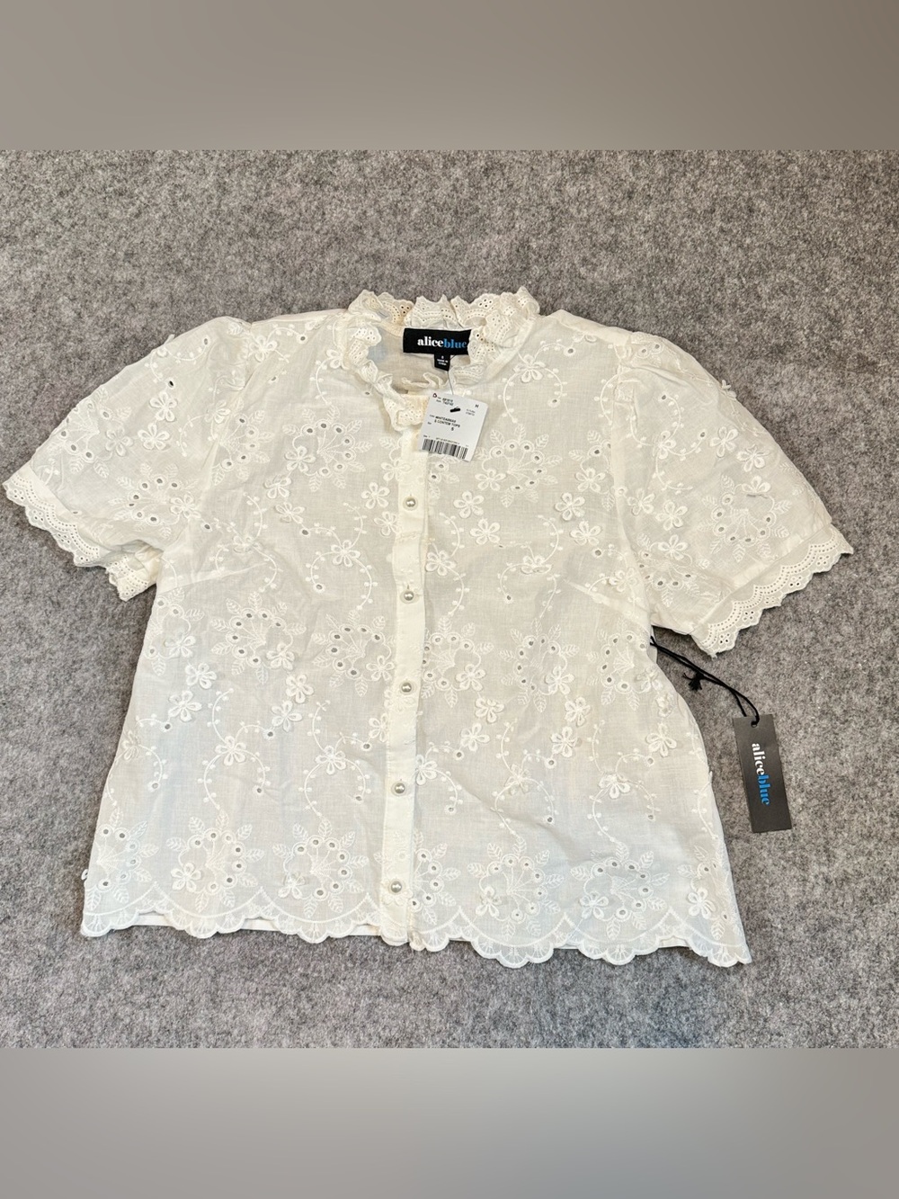 Alice Blue NWT White Floral Embroidered Eyelet Blouse - Small